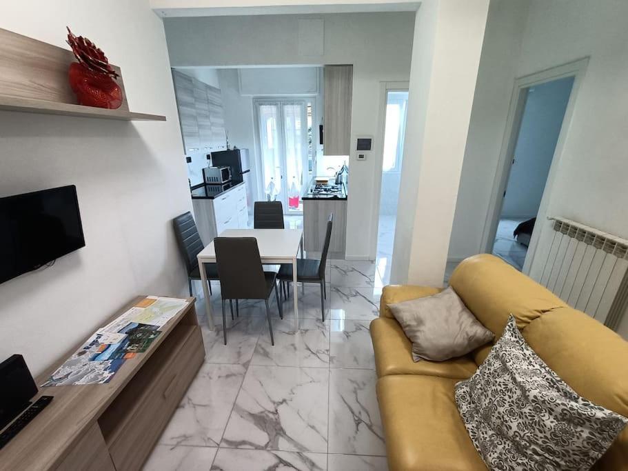 La Casa Di Lila - Appartamento Con Ingresso Indipendente E Spazio Esterno Rapallo Exterior foto